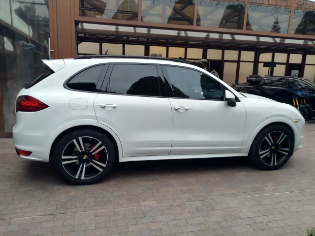 Porsche Cayenne - фото 4