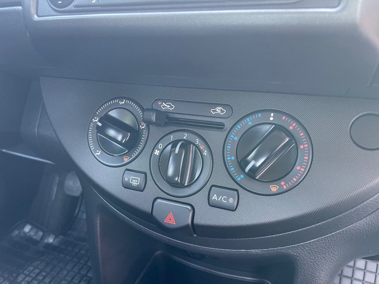 Nissan Note - фото 2