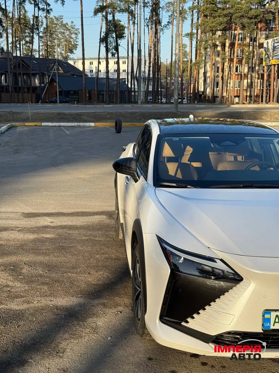 Lexus RZ - фото 4