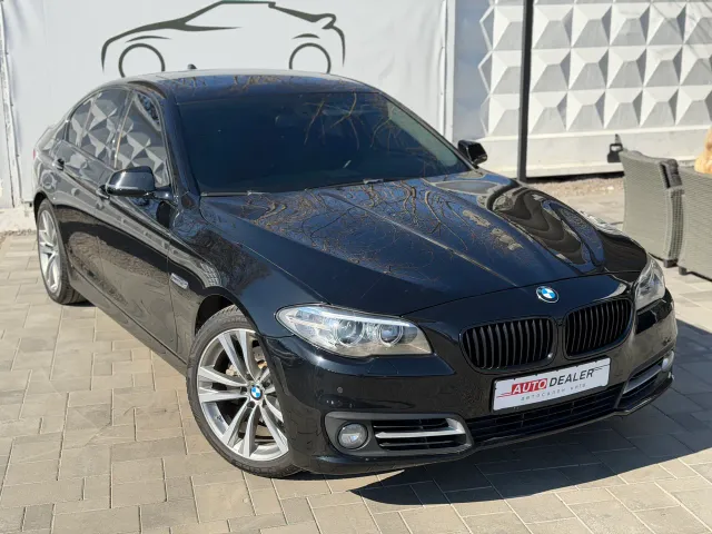 BMW 5 серії - фото 1