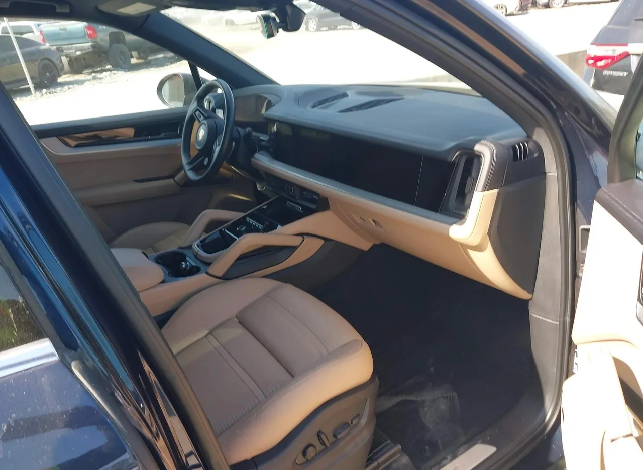 Porsche Cayenne - фото 10