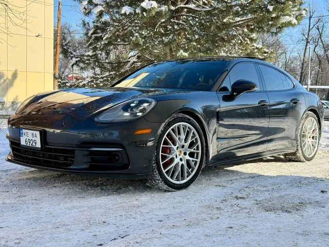 Porsche Panamera - фото 1