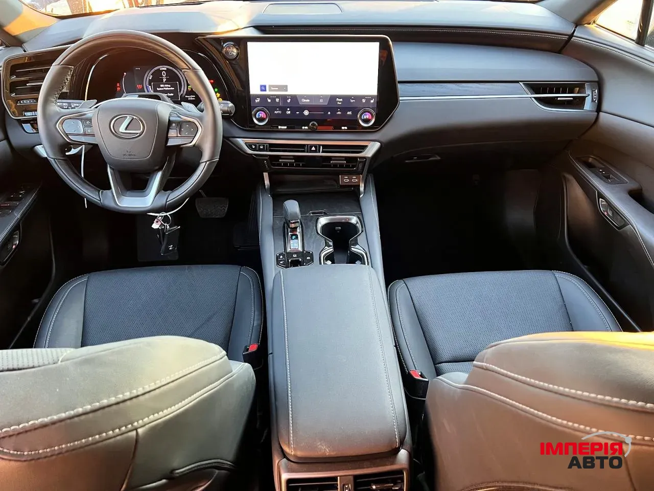 Lexus RX - фото 8