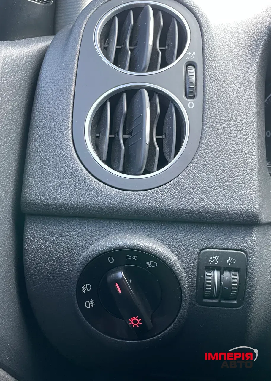 Volkswagen Golf Plus - фото 11