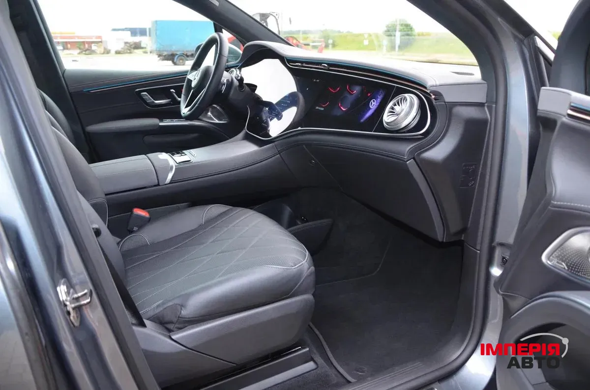 Mercedes-Benz EQS SUV - фото 14