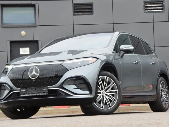 Mercedes-Benz EQS SUV - фото 1
