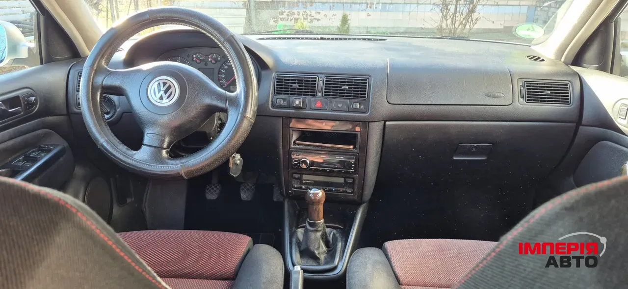 Volkswagen Golf - фото 4