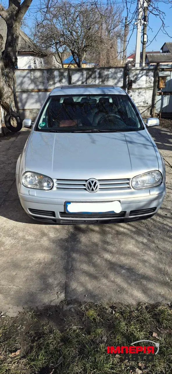 Volkswagen Golf - фото 1
