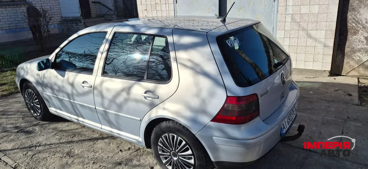 Volkswagen Golf - фото 7