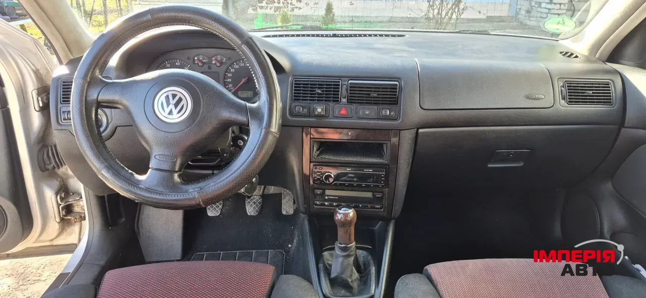 Volkswagen Golf - фото 10