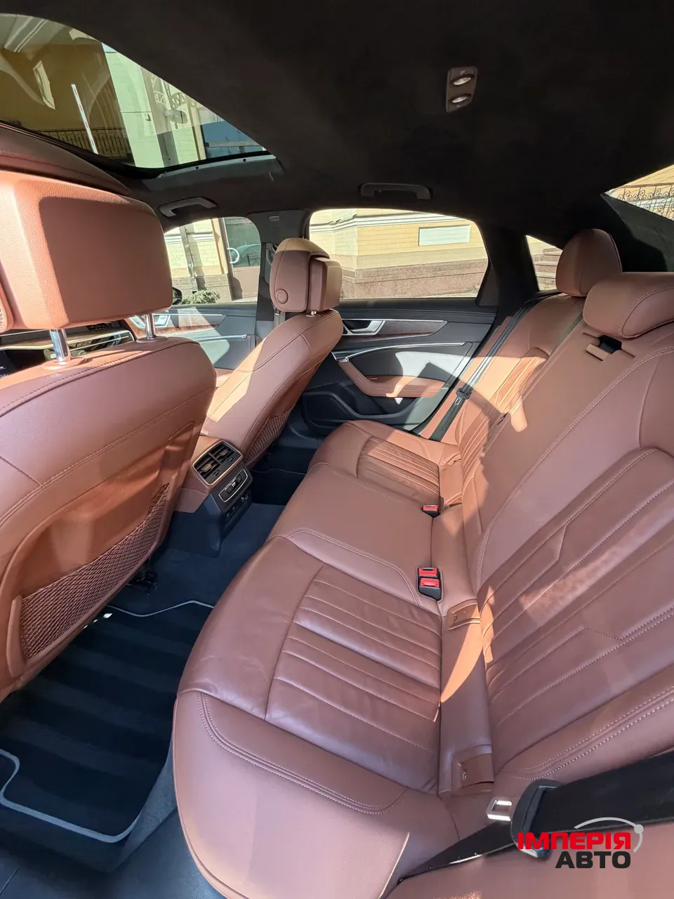 Audi A6 - фото 10