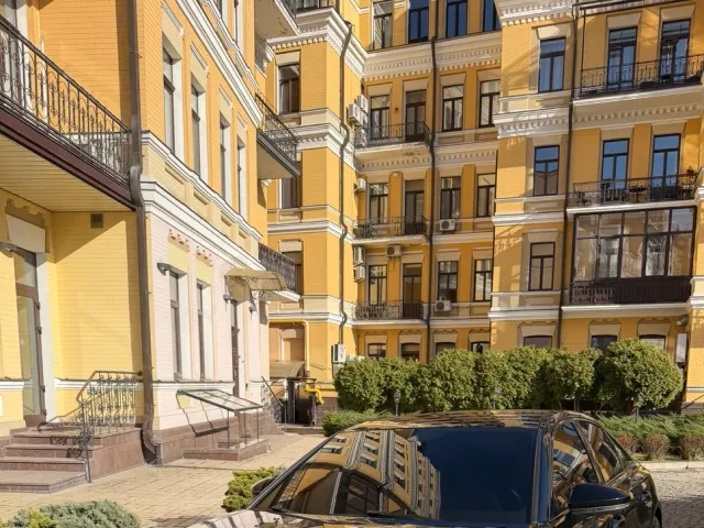 Audi A6 - фото 3