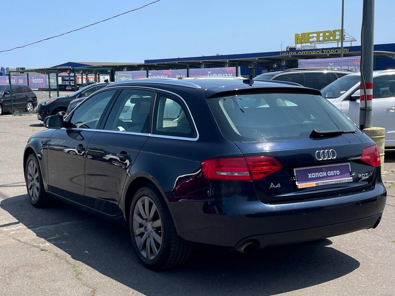 Audi A4 - фото 20