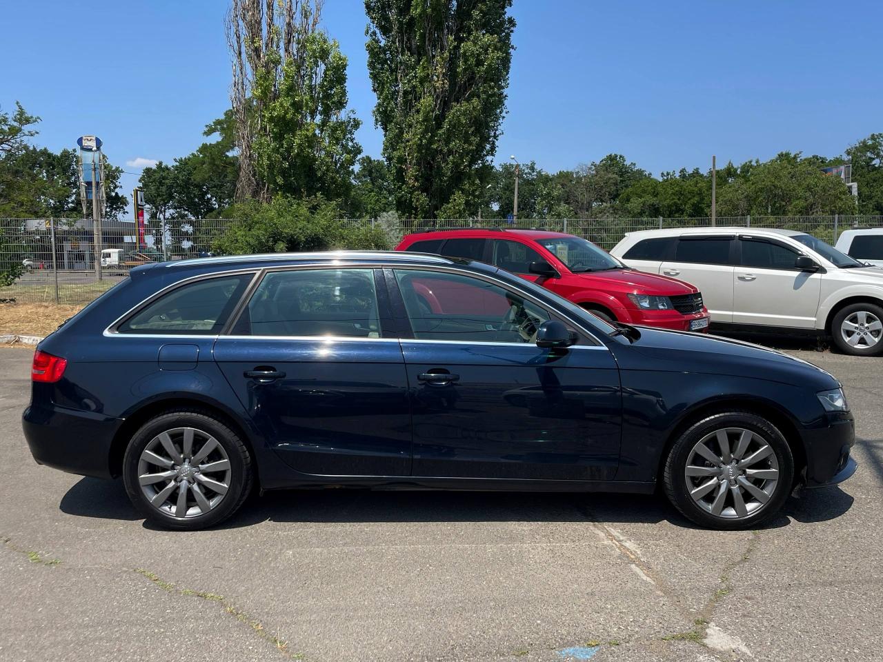 Audi A4 - фото 14