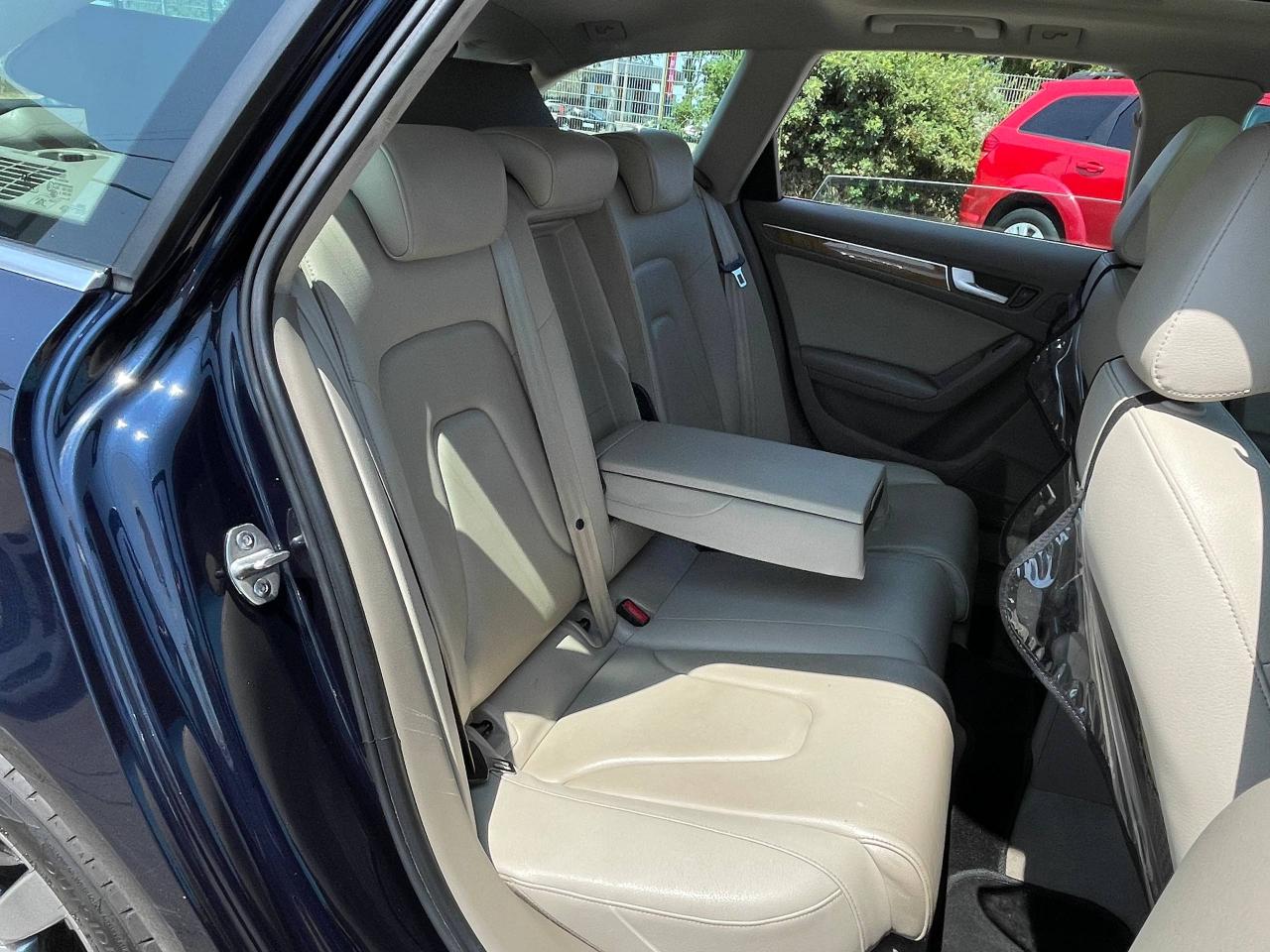 Audi A4 - фото 5