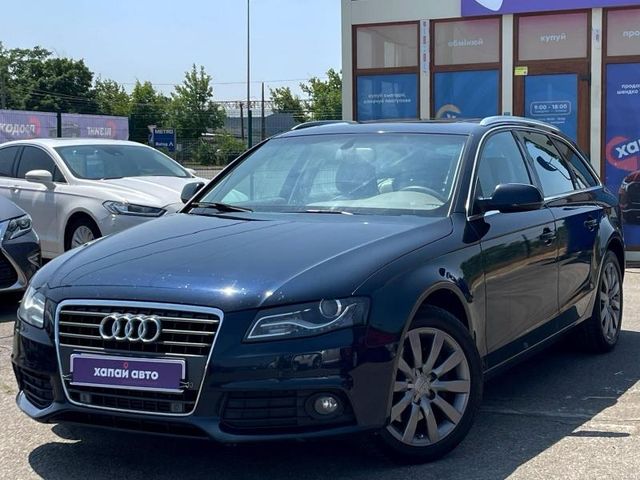 Audi A4 - фото 1