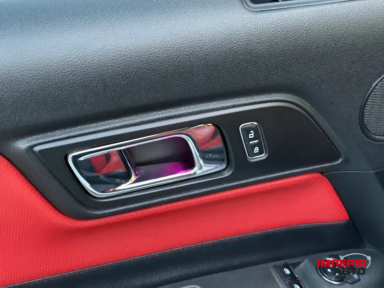 Ford Mustang - фото 32