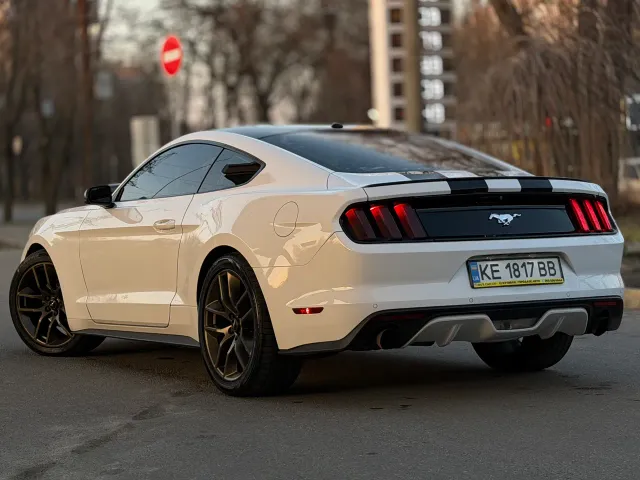 Ford Mustang - фото 3