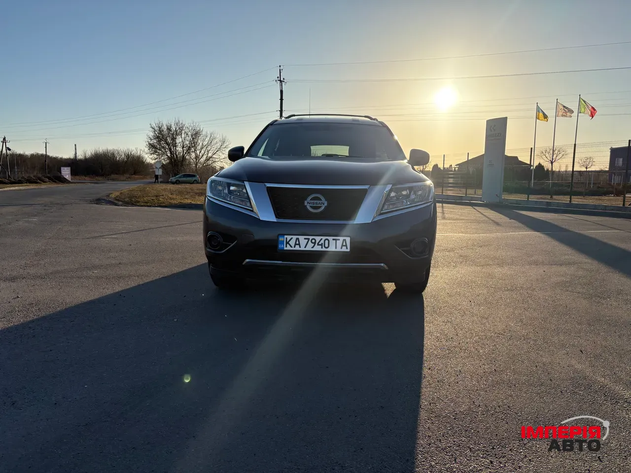 Nissan Pathfinder - фото 1