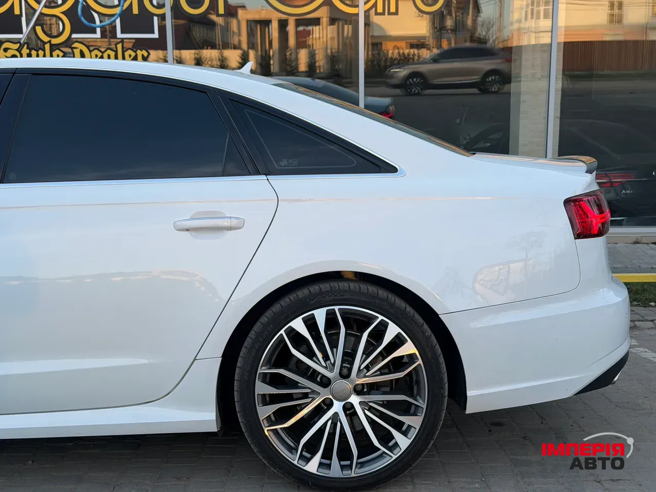 Audi A6 - фото 6