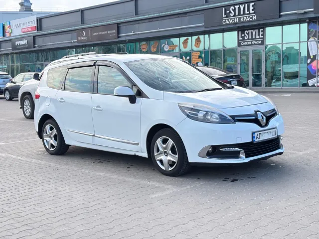 Renault Scenic - фото 2
