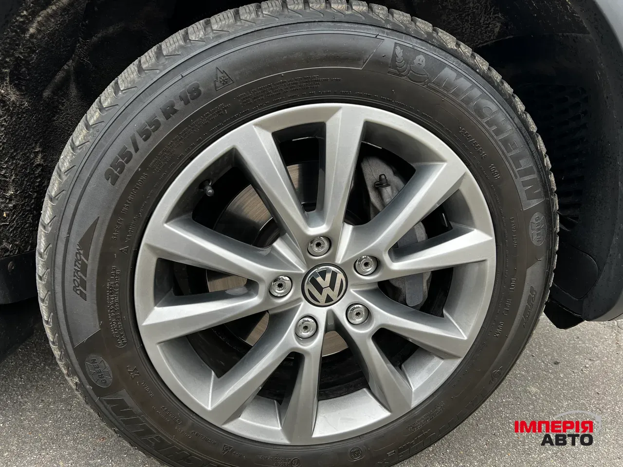 Volkswagen Touareg - фото 12