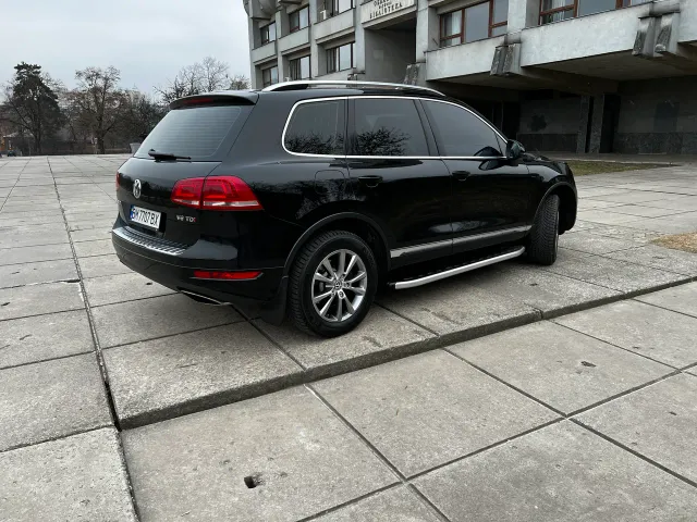 Volkswagen Touareg - фото 4