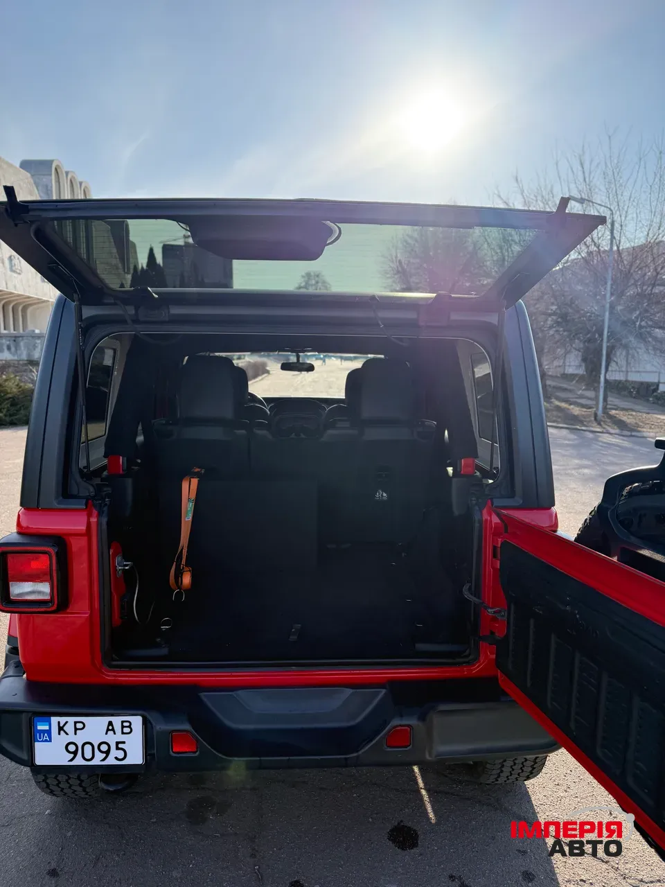 Jeep Wrangler - фото 6