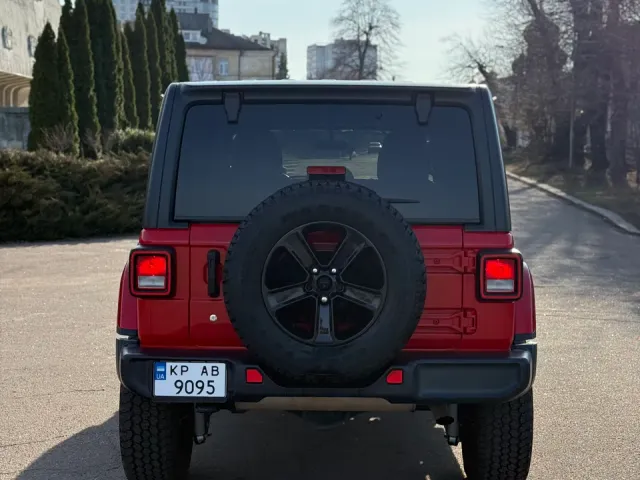 Jeep Wrangler - фото 5