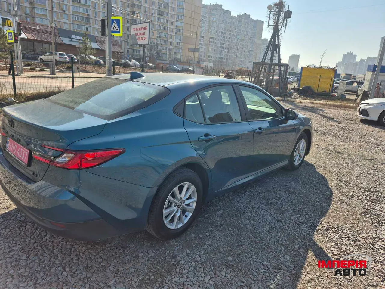 Toyota Camry - фото 3