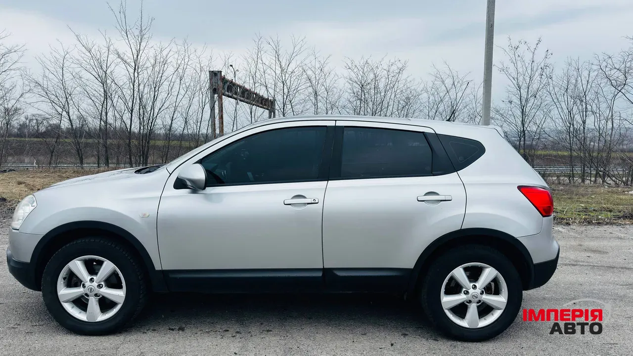 Nissan Qashqai - фото 1