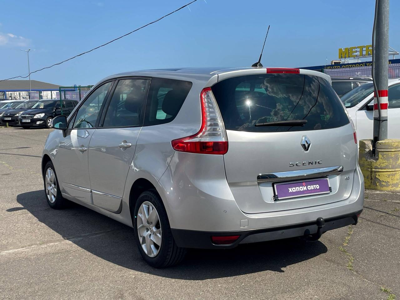 Renault Scenic - фото 22