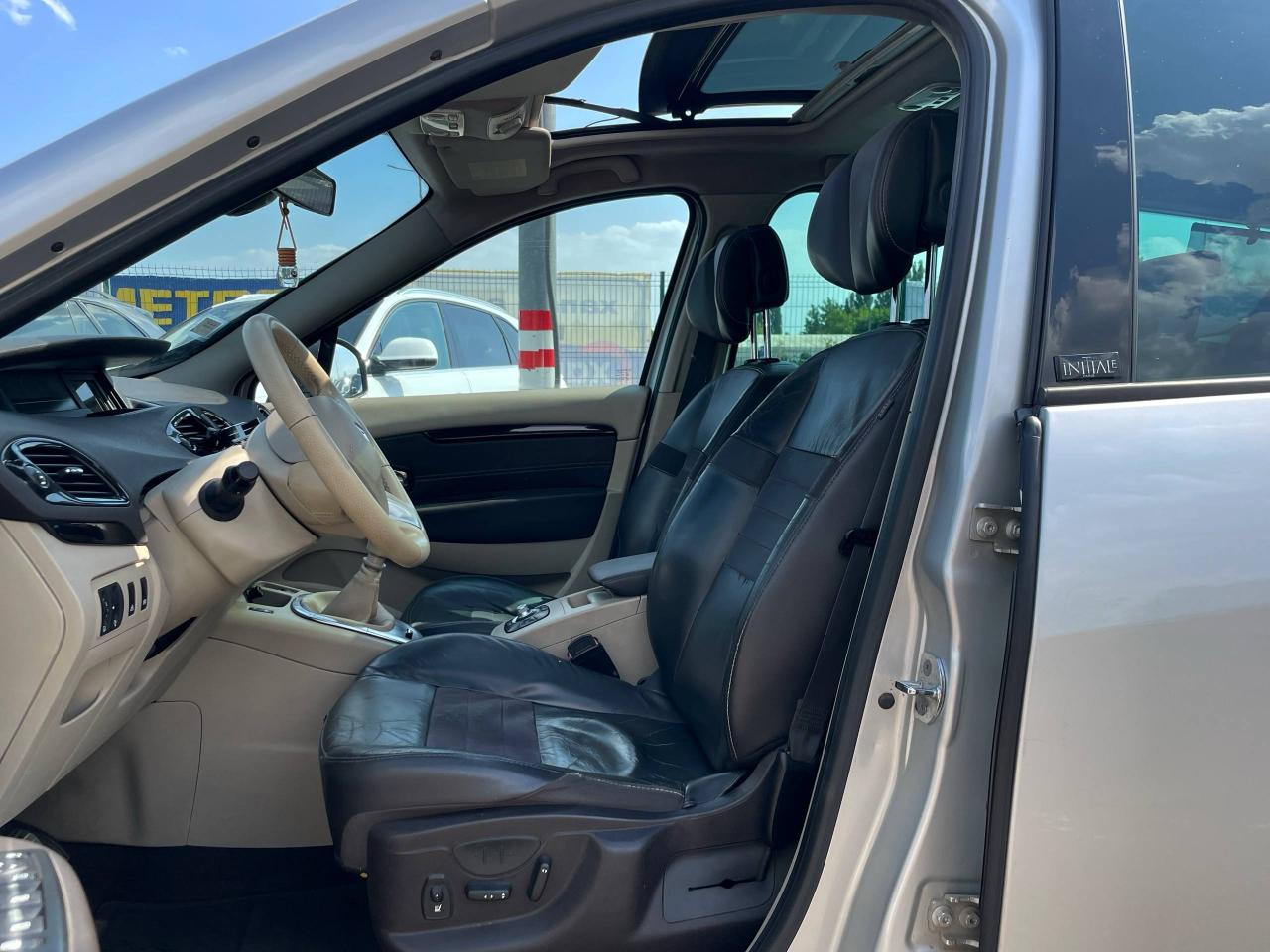 Renault Scenic - фото 23