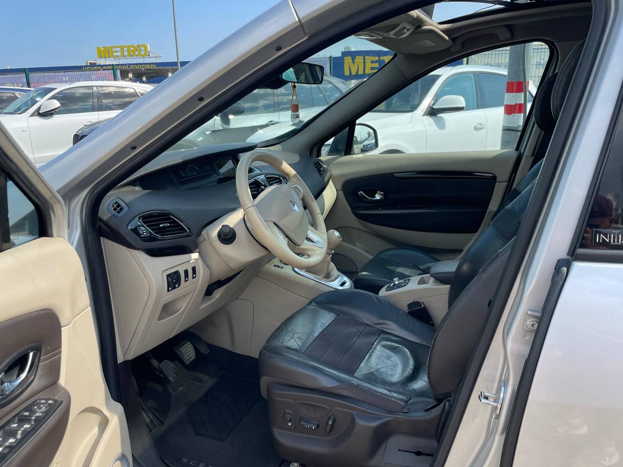 Renault Scenic - фото 20