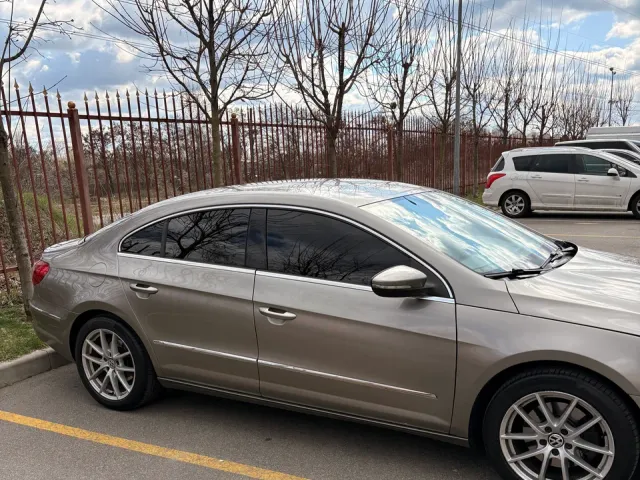 Volkswagen Passat CC - фото 2