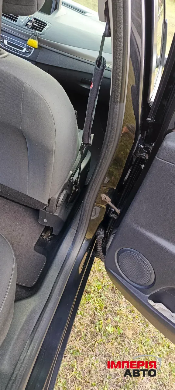 Renault Megane - фото 23