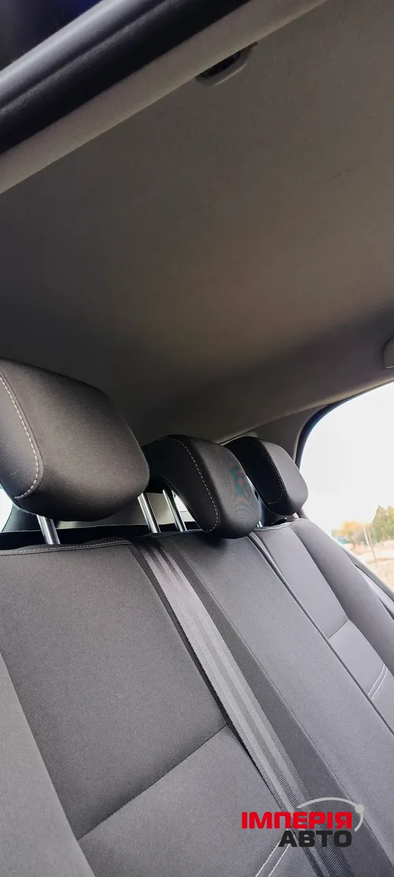 Renault Megane - фото 16