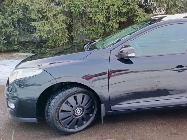 Renault Megane - фото 1
