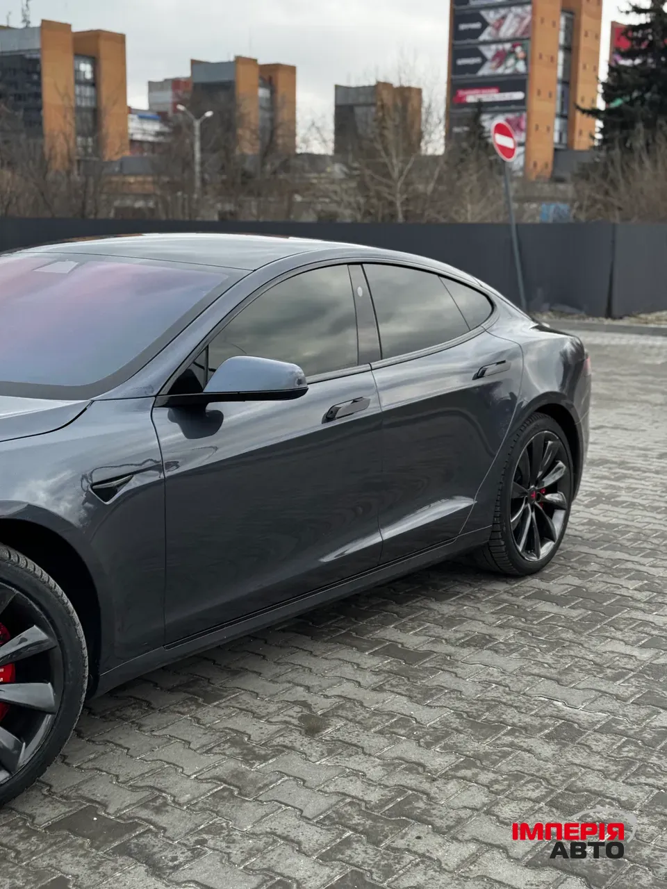Tesla Model S - фото 3