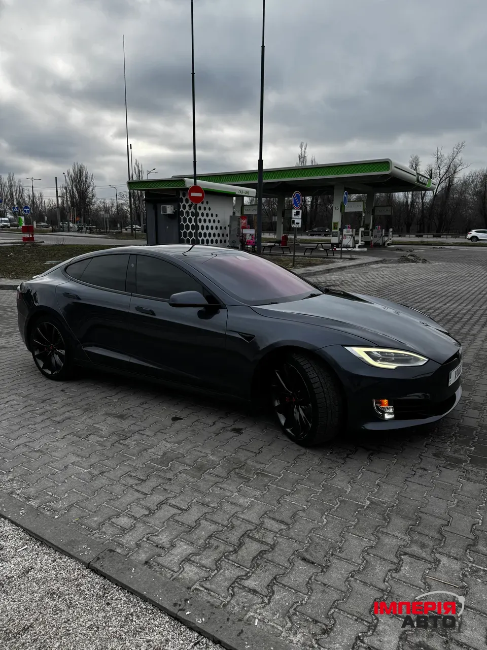 Tesla Model S - фото 7