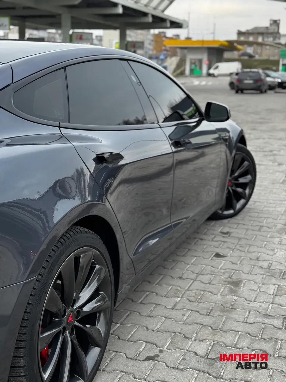 Tesla Model S - фото 17