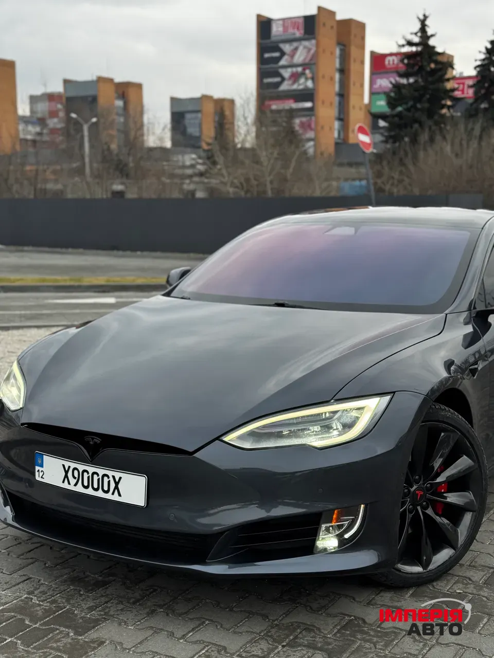 Tesla Model S - фото 8