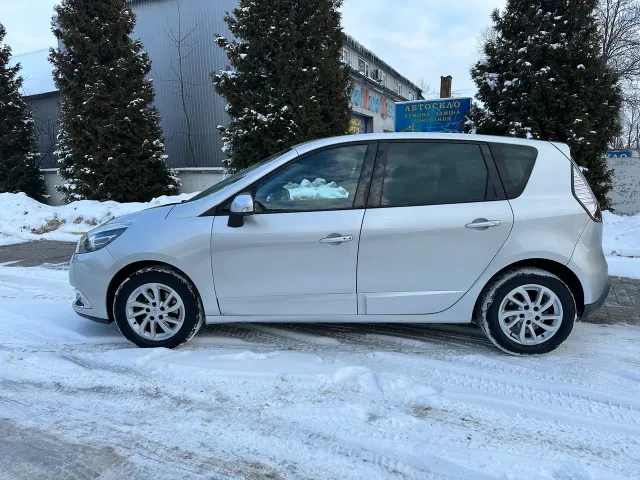 Renault Scenic - фото 3