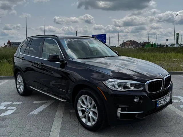 BMW X5 - фото 1