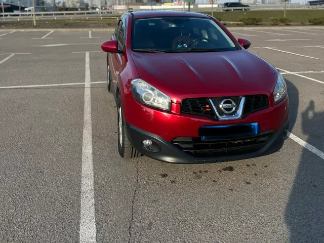 Nissan Qashqai - фото 1