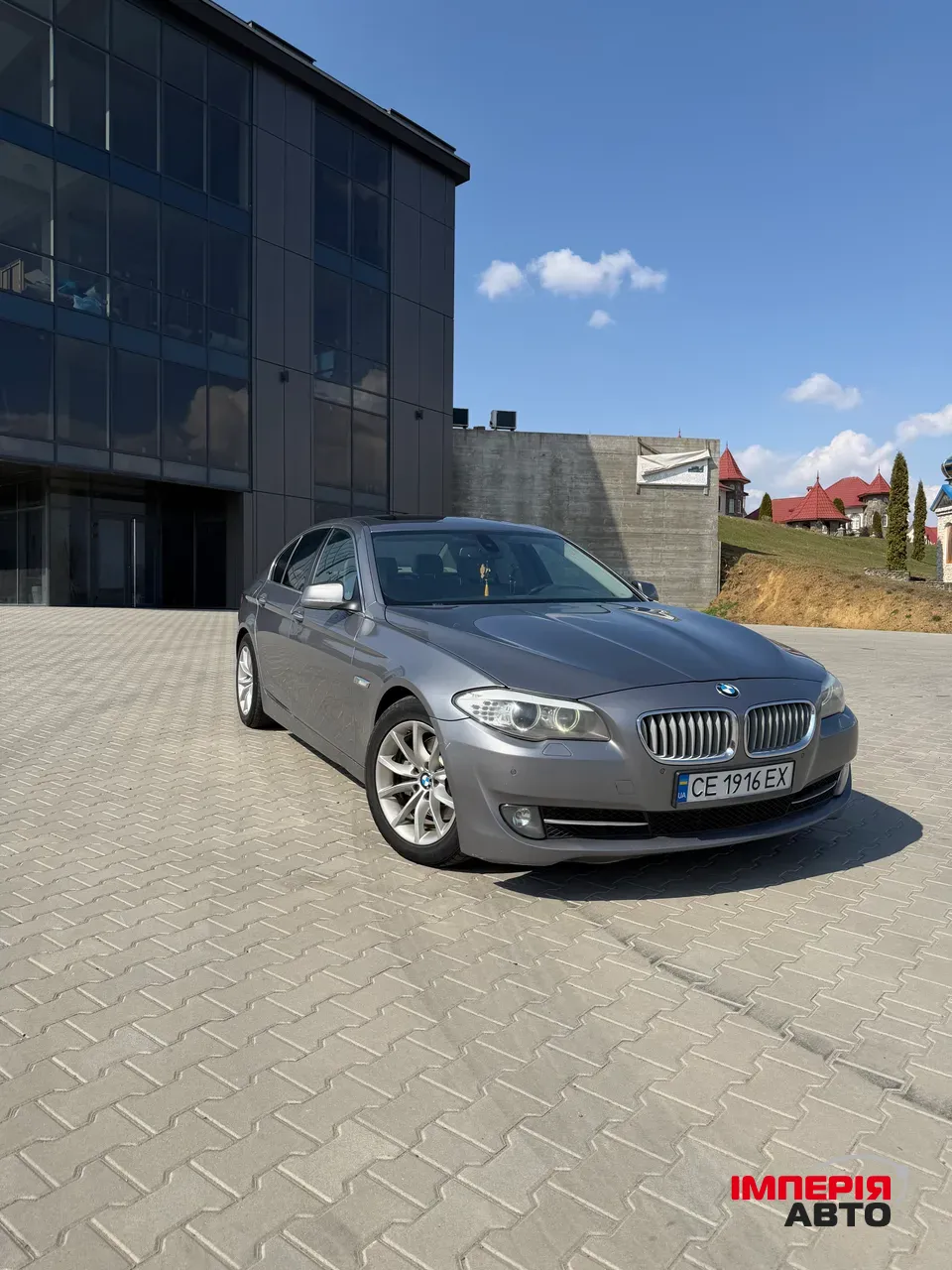 BMW 5 серії - фото 1