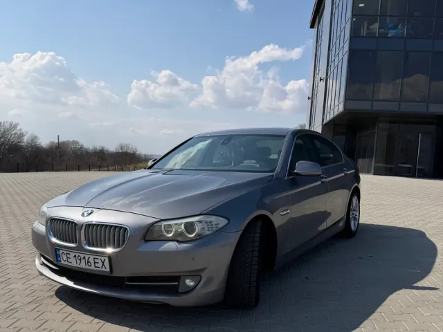 BMW 5 серії - фото 2