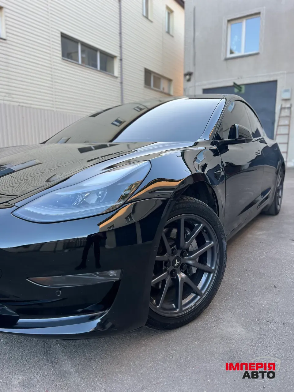 Tesla Model 3 - фото 2