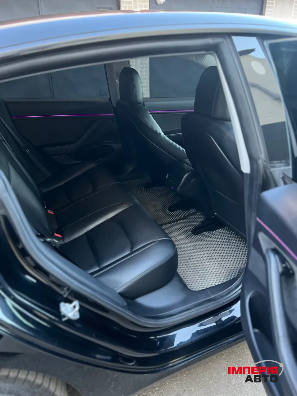 Tesla Model 3 - фото 18