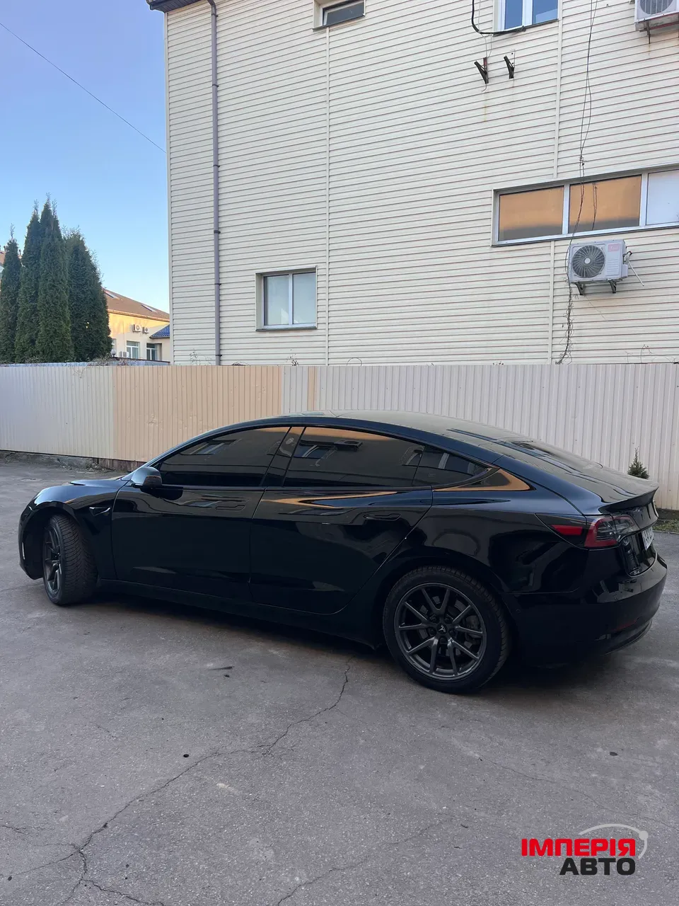 Tesla Model 3 - фото 9